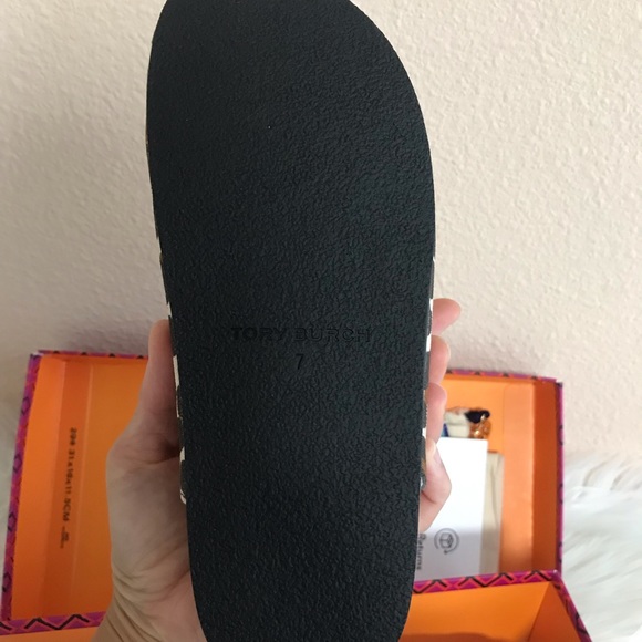 Tory Burch Tory Charm Mule Size 6.5, 7
Color: Reva Leopard - Picture 7 of 16